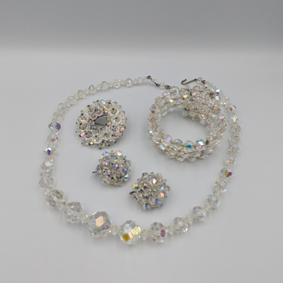 Sparkly Vintage Four piece set of Aurora Borealis Glass Beaded jewelry - Picture 10 of 16